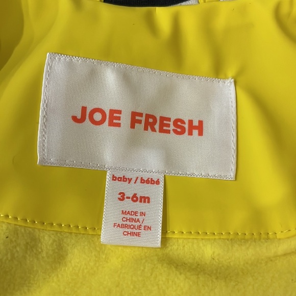 *NEW* Joe Fresh Fleece-lined Water Resistant Baby Raincoat Jacket - Size: 3-6m - Picture 5 of 10